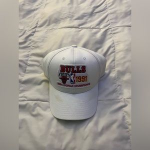 Mitchell & Ness Bulls Hat